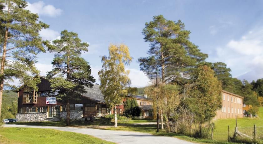 Dovrefjell Hotel Dombås Buitenkant foto